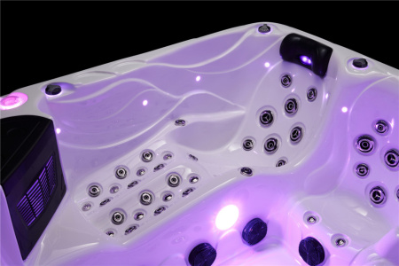 Гидромассажный СПА бассейн Joyee SPA Berlin